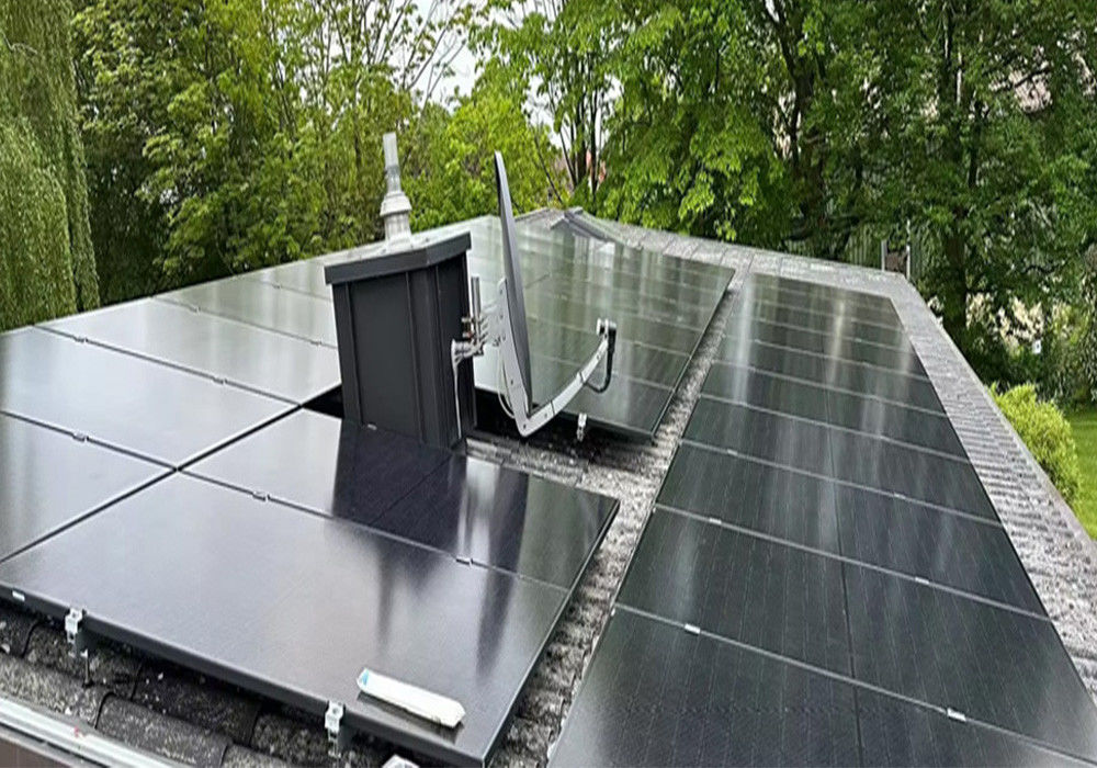 Zonnepaneelprijs 500w-700w Bifaciale fotovoltaïsche PV-zonnepanelen 25 jaar garantie Product